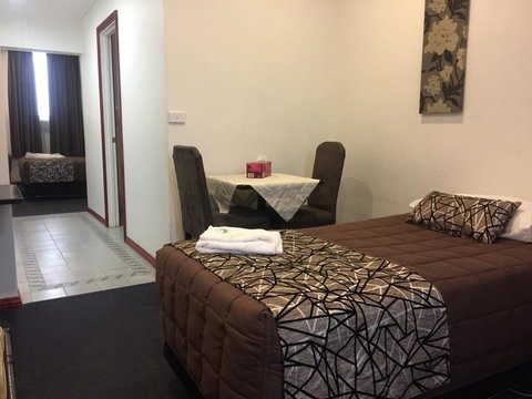 The Esplanade Motel - Renee 3