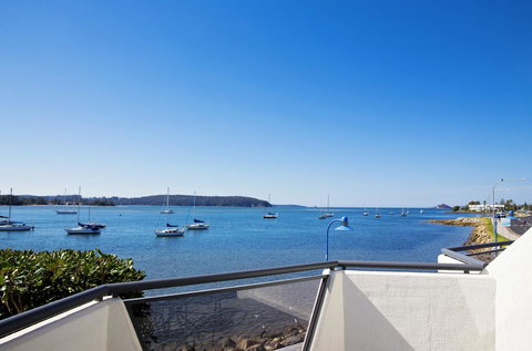 The Esplanade Motel - Qld Realsetate 3