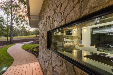 The Feathered Nest - Luxury Wildlife Retreat - Renee 2