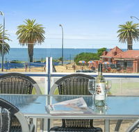 The Frontage Resort-Style Apartment - Renee