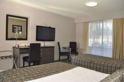 The Galaxy Motel - Swimm 1