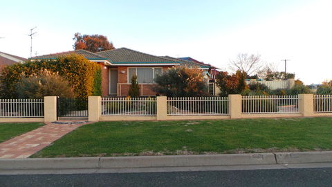 The Garden House - Renee 0