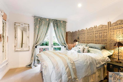 The Gatehouse - Light Filled Cottage In The Leafy Suburb Of Hawthorn - Renee 2