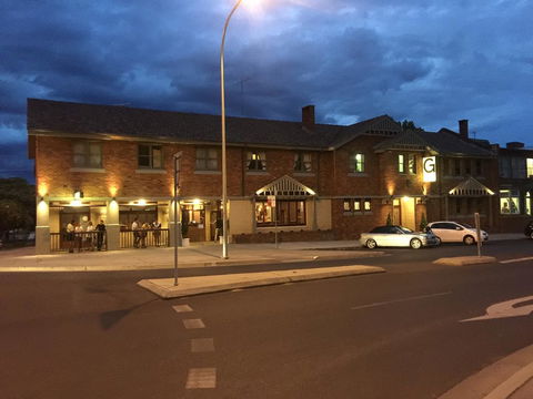 The George Hotel - Internet Find 0