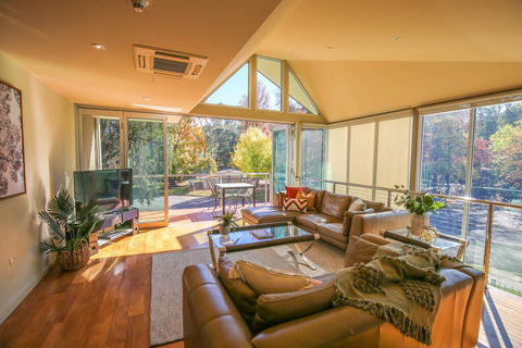 The Glass Pinnacle - Renee 2