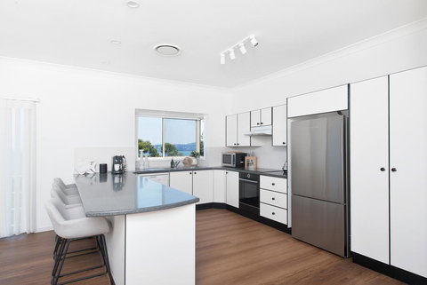 The Great Entertainer - Swimm 3