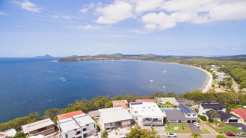 The Great Entertainer - Swimm 2