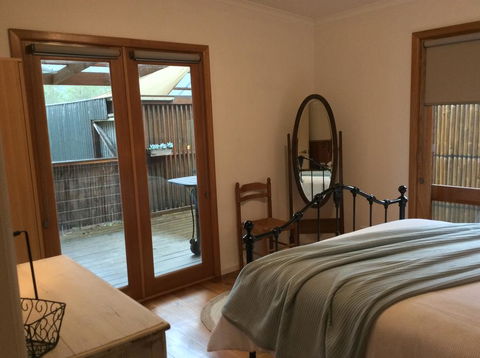 The Green Room Wattle Glen - Renee 3