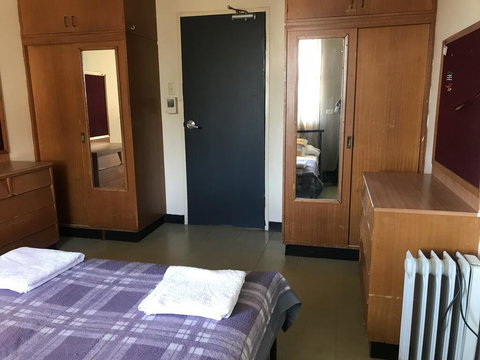 The Greenwich - Swimm 1