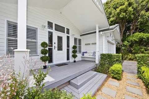 The Hamptons Beach House On Dutchies - Internet Find 3