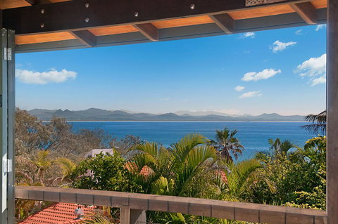 The Hawk At Wategos Beach - Qld Realsetate 0