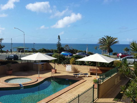 The Headlands 10 - 2 BDRM Apt Across From Alex Beach - Renee 0