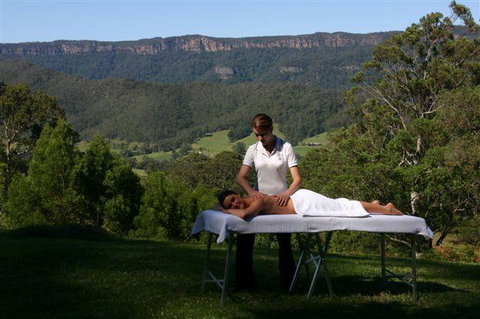 The Heavens Mountain Escape - Qld Realsetate 0