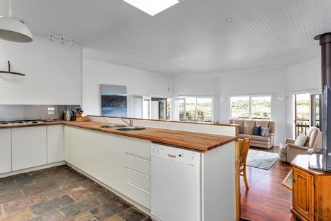 The Heyfield Hideaway: Tennis & Spa - Renee 2