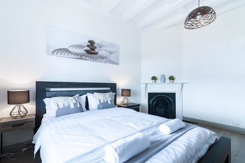 The Highberry - Sydney Harbour View Escape - Renee 2