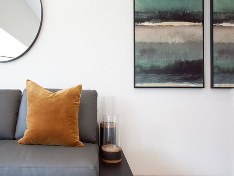 THE HYDEAWAY-LUXE HYDE PARK CITY APARTMENT-hosted By LAbode Accommodation - Renee 2