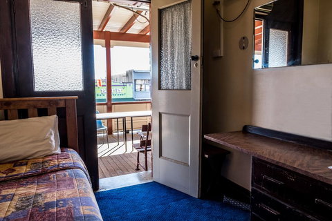 The Imperial Hotel - Swimm 1