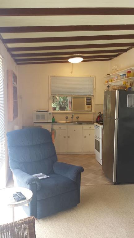 The Jetty Cabin Lakeside - Internet Find 3