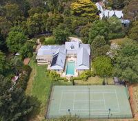 Business in East Kangaloon NSW Renee Renee