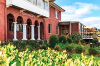 Business in Port Huon TAS Renee Renee