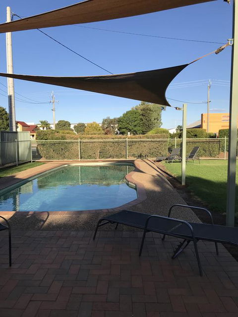 The Kidman Wayside Inn - Renee 3