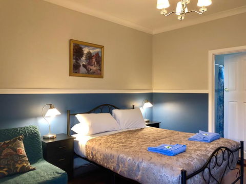 The Lady Jane Motel - Renee 1