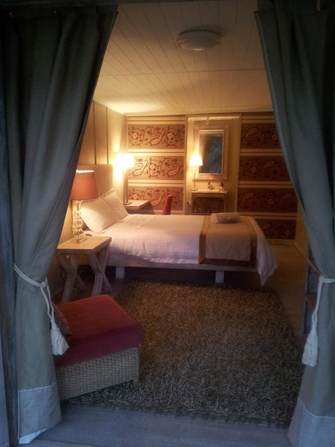 The Laurels Of Chinchilla - Internet Find 3