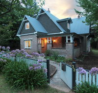 The Leura Mountain House - Swimm
