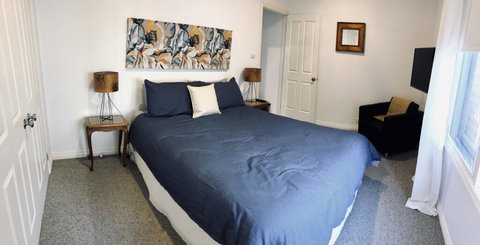 The Light And Bright Yellow Beach House - Swimm 0