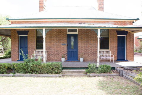 The Little Cooking School And Accommodation - Internet Find 0