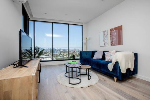 The Lively City 2bed 2 Bath APT @Footscray - Petrol Stations 1