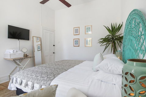 The Local Hotel - Renee 3