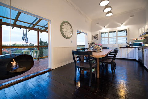 The Lodge At Clunes - Renee 3