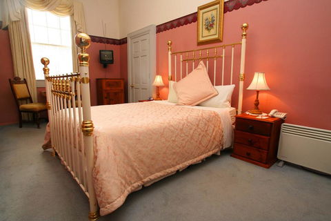 The Lodge On Elizabeth Boutique Hotel - Internet Find 3