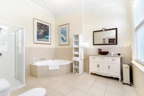 The Madsen Boutique Hotel - Renee 3