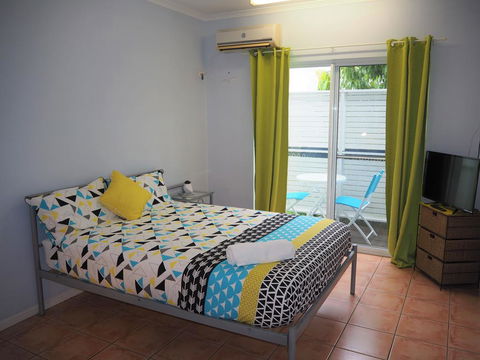 The Martyn Budget Apartment (no A/c) - Renee 2