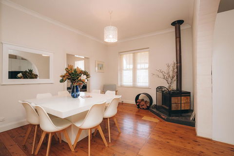 The Mudgee Merlot Gate Guesthouse - Internet Find 3
