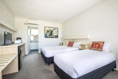 The Mulgrave Motel - Under New Management - Formerly Mulgrave Court Motor Inn - Swimm 3