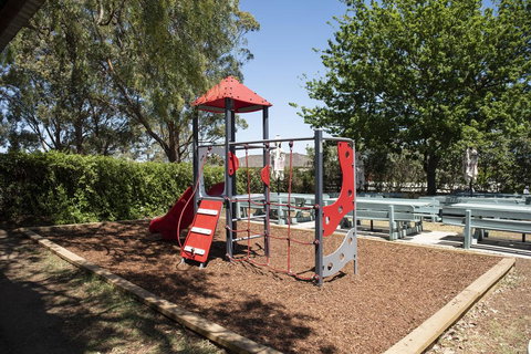 The Oaks Hotel - Renee 2