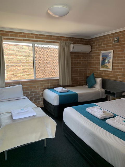 The Oaks Hotel Motel - Qld Realsetate 3