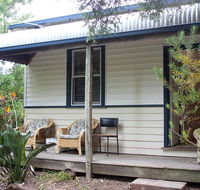 The Old Cottage  Cowes - Qld Realsetate