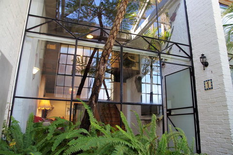 The Old Joyce Factory Loft Apartment - Internet Find 2