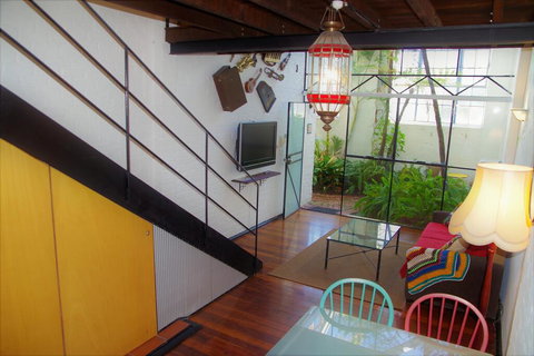 The Old Joyce Factory Loft Apartment - Internet Find 1