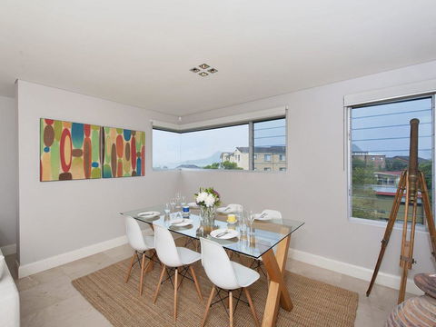 The Penthouse @ Little Beach - Swimm 3