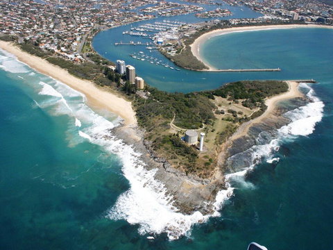 The Penthouse @ Point Cartwright - INSTANT HOTEL WINNER 2019 - Renee 2