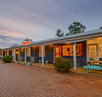 The Platypus Accommodation  Cafe - Renee