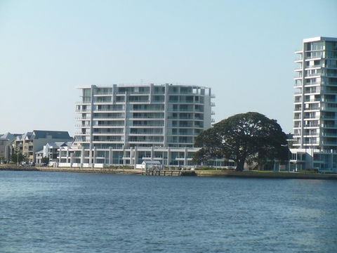 The Point Mandurah Apartment - Swimm 0