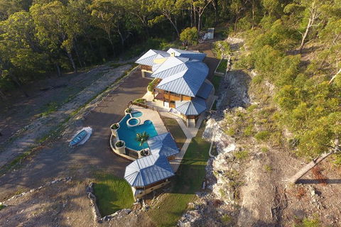 The Pool House - Internet Find 0