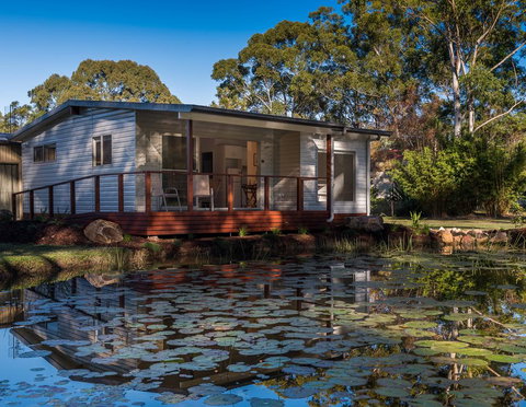 The Pouch B & B - Renee 0