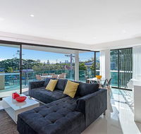 The Princess of Bulimba - Executive 3BR Bulimba Apartment with Large Balcony Next to Oxford St - Renee